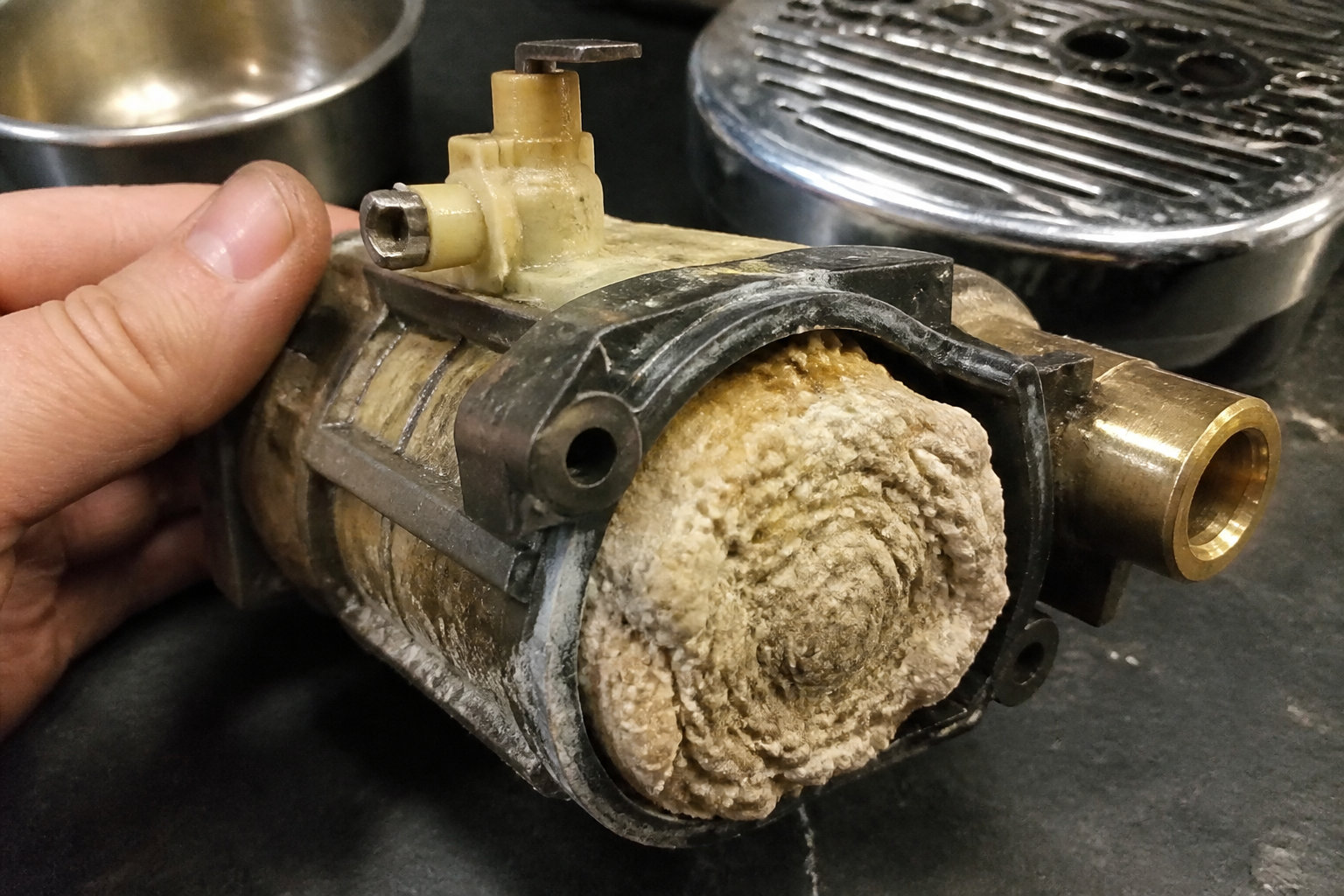 Pourquoi le détartrage machine café est une étape vitale